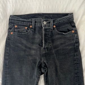 Levi’s Black Wedgie Size 26